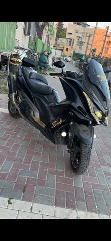 מודעת רכב קימקו AK 550