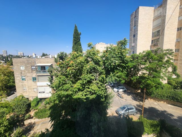 אלוף שמחוני 5