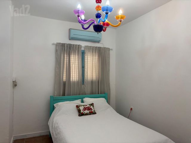 ש. בן ציון 44