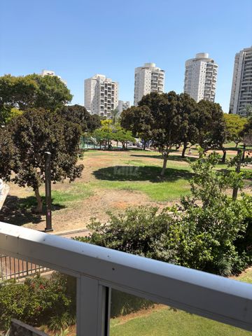 מגרשים
