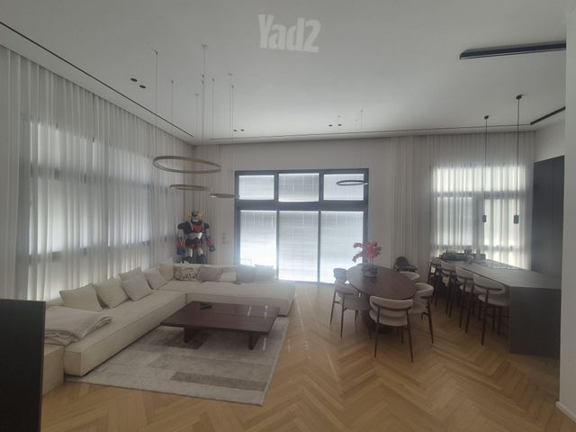 גג/ פנטהאוז, גלי הים, נתניה