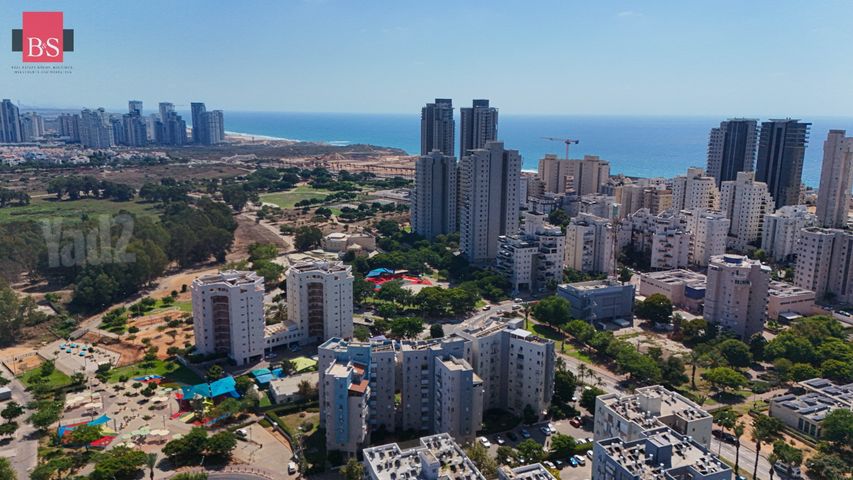 אריה מוצקין 13
