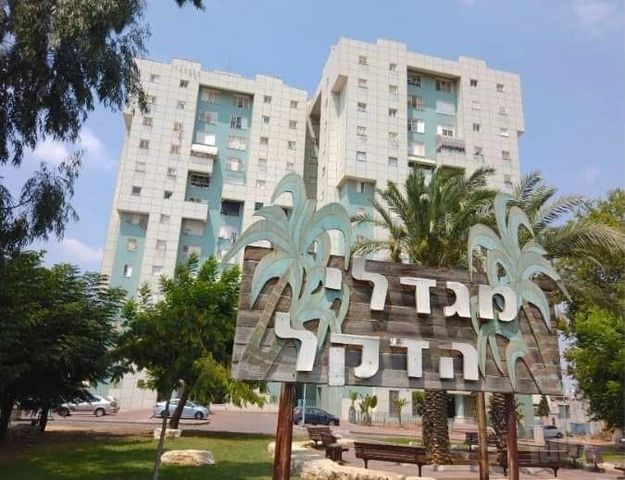 מחסן, נווה זית, לוד