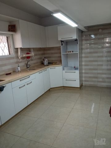 דירת גן, קרית שלום, תל אביב יפו