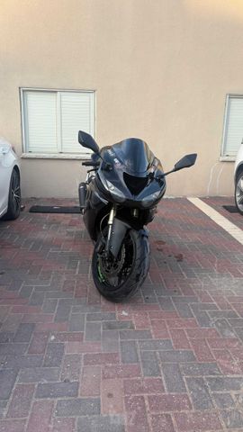 מודעת רכב קאוואסאקי נינג'ה ZX 10R