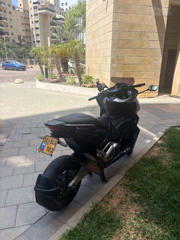 מודעת רכב הונדה FORZA750