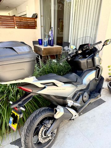 מודעת רכב הונדה FORZA750