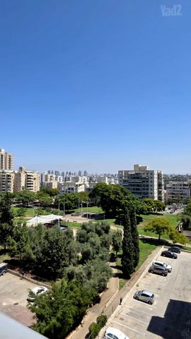 קרן היסוד 19