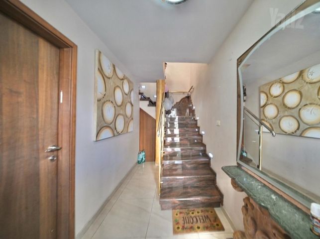 Holon, Israel 4