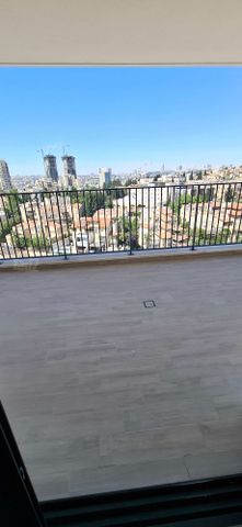 יצחק ארנסט נבנצל 