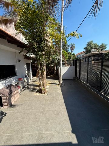 Holon, Israel 3