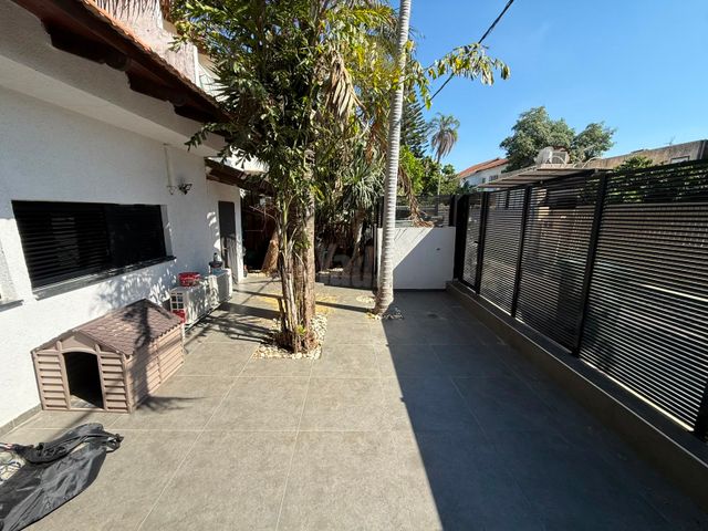Holon, Israel 6
