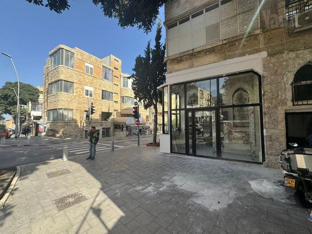 החלוץ 13