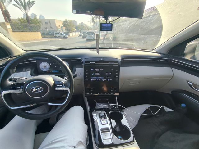 טוסון 4X2 Elite אוט׳ בנזין 1.6 (180 כ״ס)