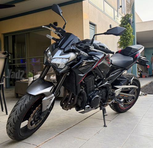 מודעת רכב קאוואסאקי Z900