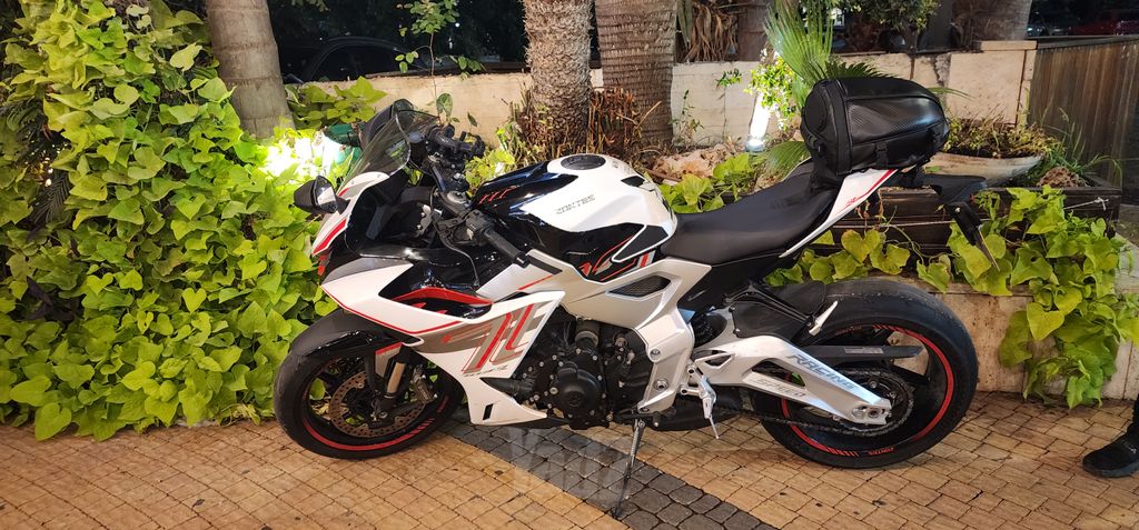 מודעת רכב זונטס 703RR