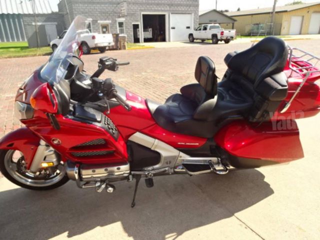 מודעת רכב הונדה GL1800 גולד-ווינג