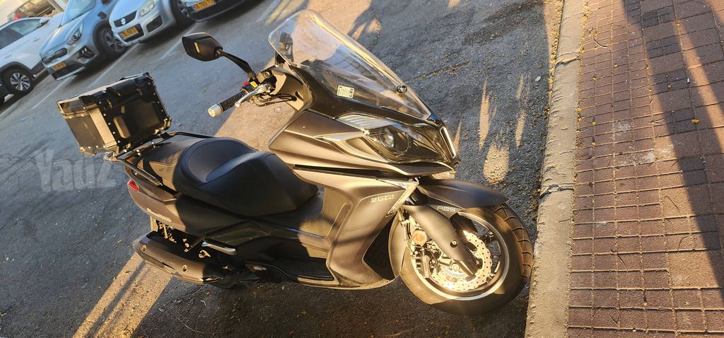 מודעת רכב קימקו דאון-טאון 250ABS