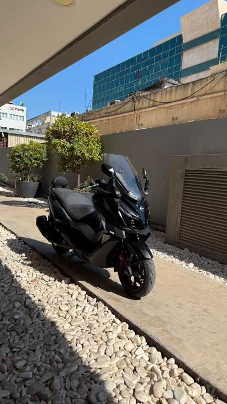 מודעת רכב סאן יאנג קרוזים 300
