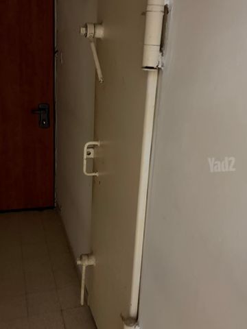 יערי 1
