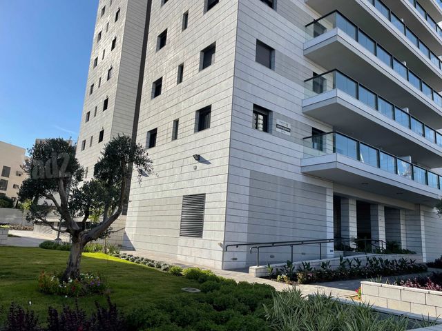 שדרות בן צבי 124