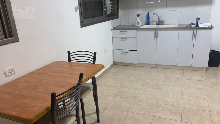 אביי 11