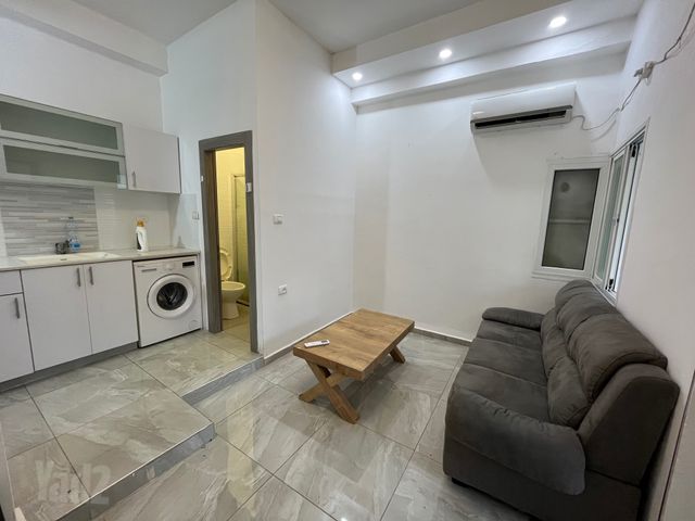 דרך יד לבנים 37