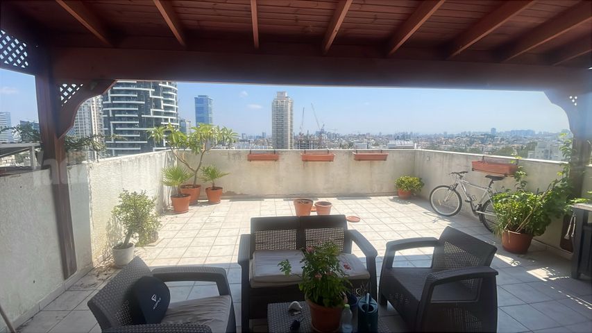 גג/ פנטהאוז, שכונת בן גוריון, מרכז העיר ג', רמת גן