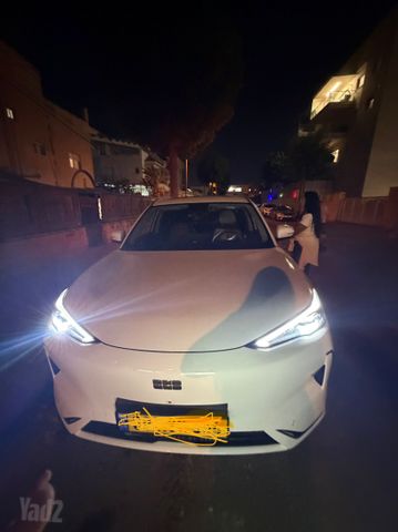 מודעת רכב ג׳ילי גלקסי E5