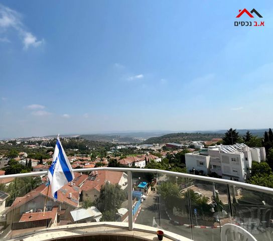 חנה סנש 15