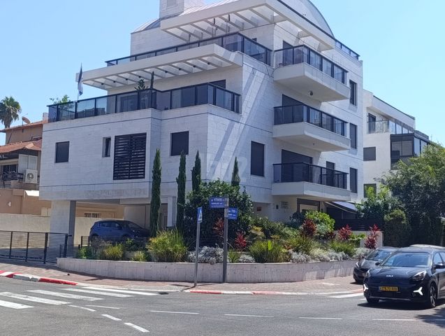 שרת 44