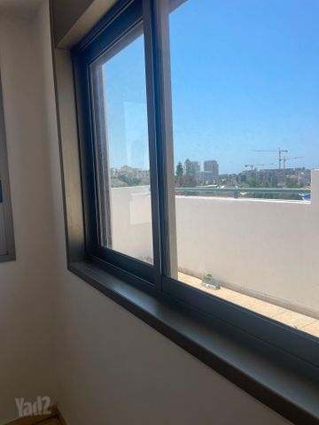 גג/ פנטהאוז להשכרה בתל אביב יפו — 4