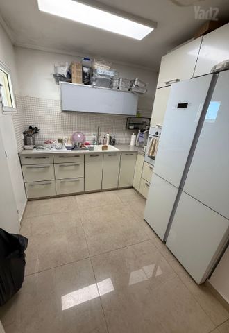 הרצל 17
