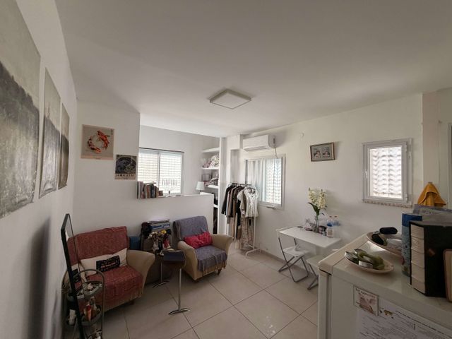 החלוץ 27