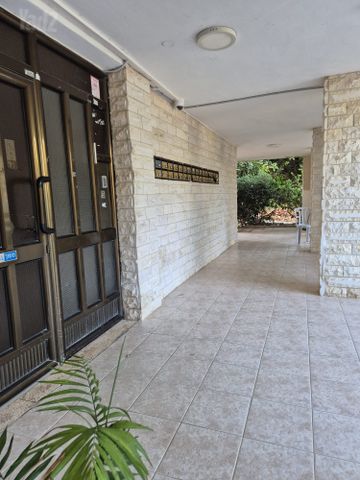 העמק 