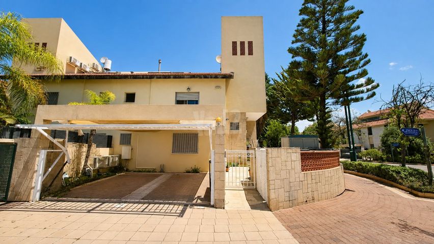 קרית חתני פרס נובל