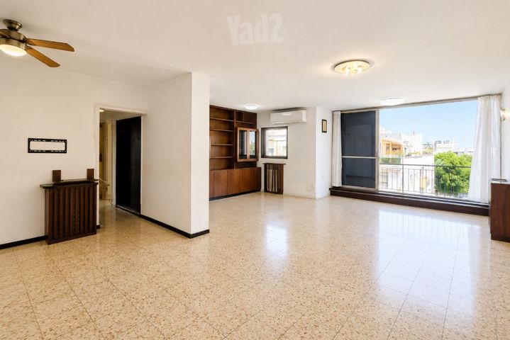 ענתות 38