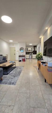 Holon, Israel 7