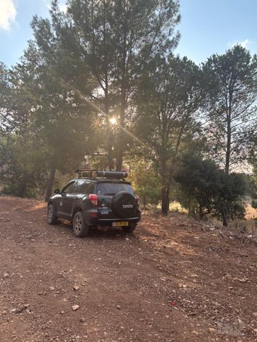 מודעת רכב טויוטה RAV4