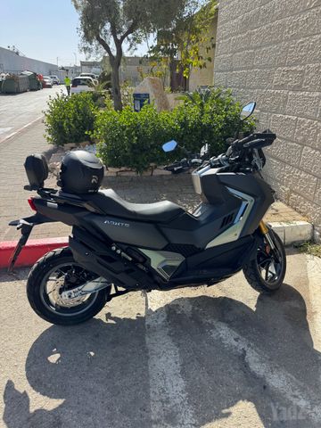 מודעת רכב סאן יאנג ADX400