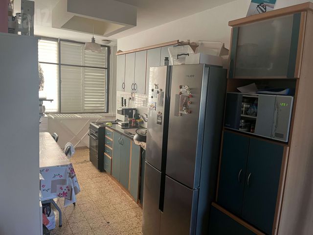שושנת העמקים 8
