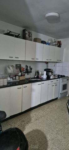 נווה שלום 25