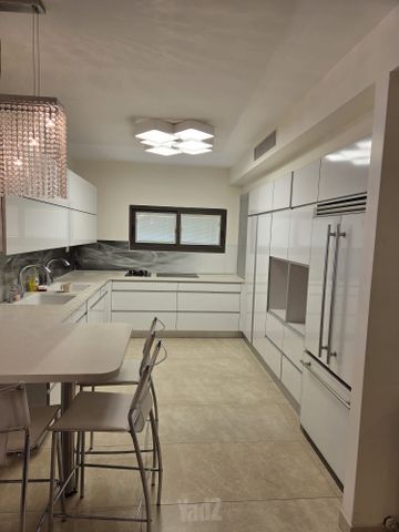דירה להשכרה בירושלים — 3