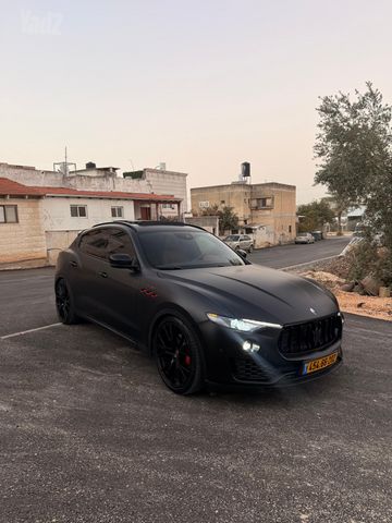 מודעת רכב מזראטי לבנטה 