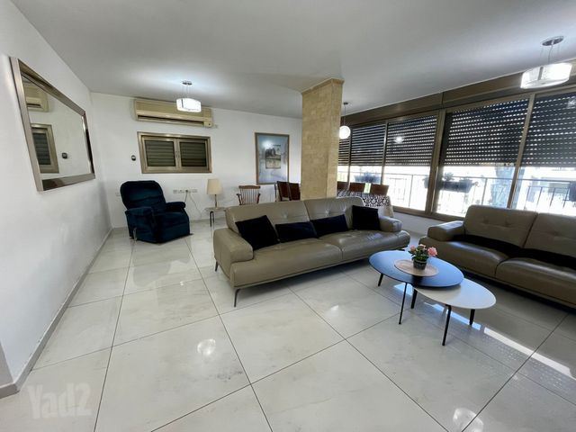 קריניצי 45
