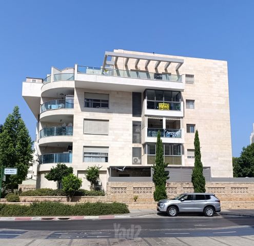 עינות צוקים 11
