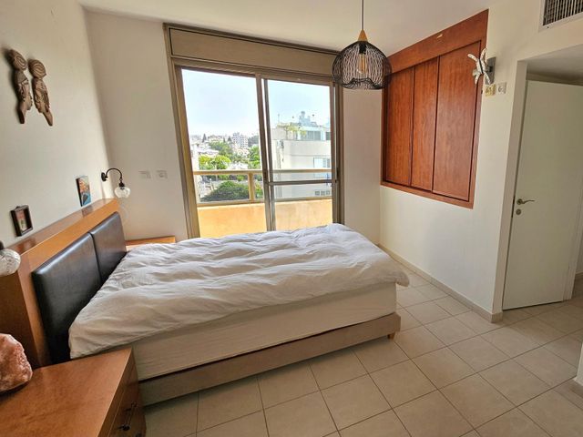 Herzliya, Israel 4