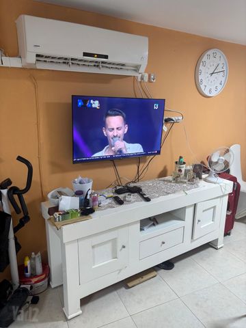 אפרסמון 99