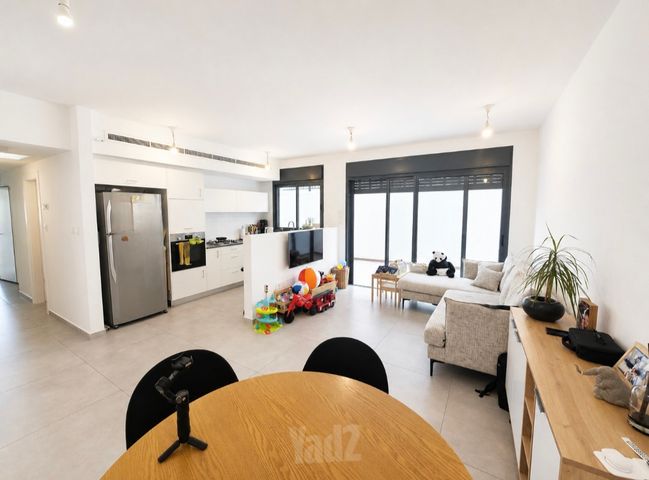 דירת גן, מרכז דרום, רעננה