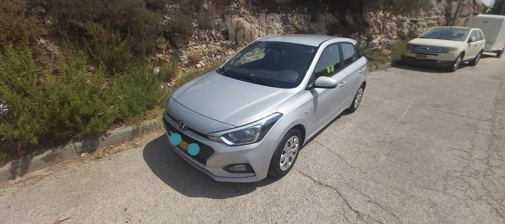 מודעת רכב יונדאי i20